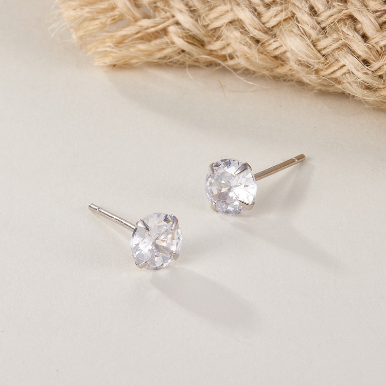 ORECCHINI PUNTO LUCE 6MM ARGENTO €5.90